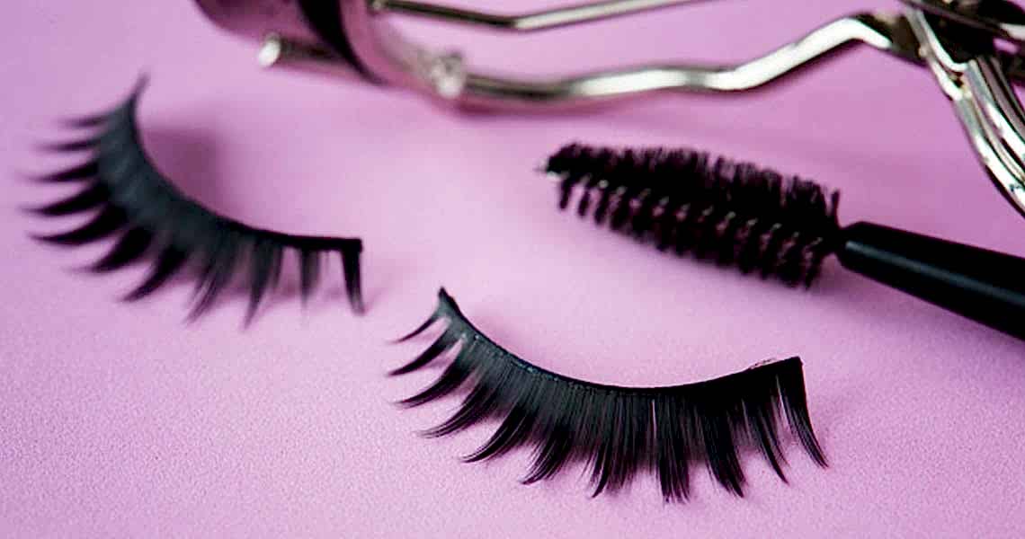 Etkili Bakışların Mimarı Kirpik Lifting